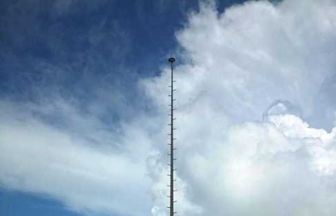Spil’in Zirvesine Paratoner Montajları Yapıldı