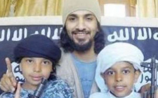 2 çocuğunu canlı bomba olmaları için IŞİD'e teslim etti