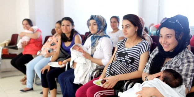 Bornova’da Anne Adayları Bilinçlendiriliyor