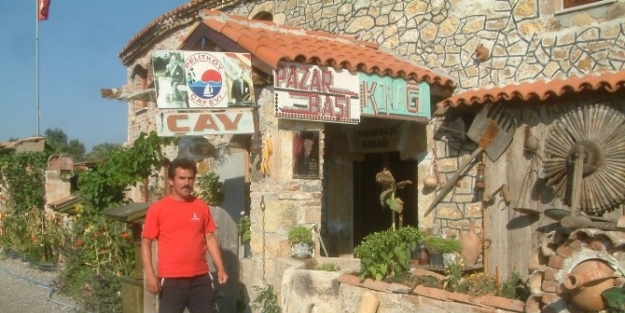 Tarihi Deve Ahırı, Müze Gibi Çay Evi Oldu
