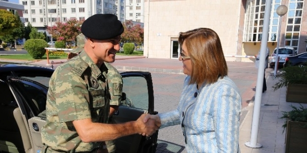 Tugay Komutanı Şahin’e Veda Ziyaretinde Bulundu
