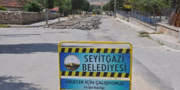 Seyitgazi’de Bozuk Yol Kalmayacak