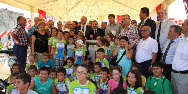 Manisa ‘yüzmede De Varım’ Diyecek