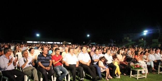 "çiçeğin Başkenti" Bayındır Grup Mevce İle Coştu