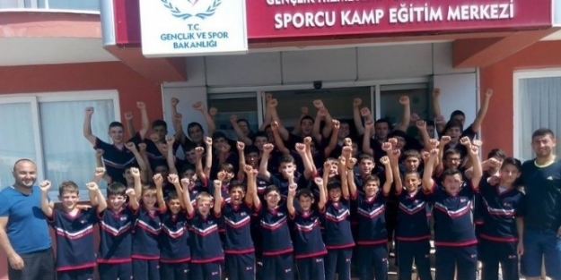 Geleceğin Olimpiyat Güreşçileri Manisa’da