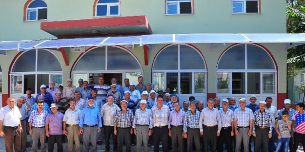 Mahalledeki Projektörlerin Sökülmesine Tepki