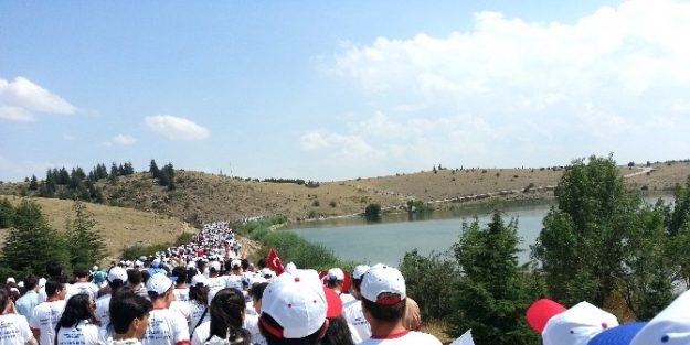 180 Genç Dumlupınar’dan Zafertepe’ye Yürüyecek