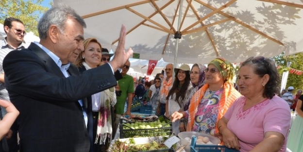 Urla’da Geleneksel Bağbozumu Şenlikleri Başladı