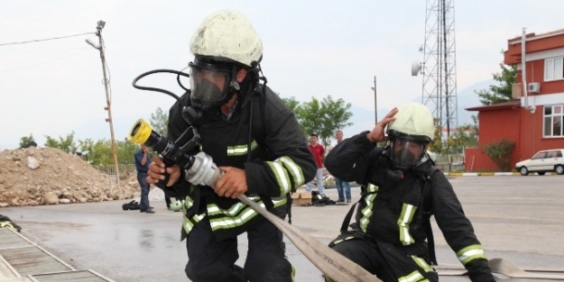 Denizli’de İtfaiye Ekipleri Eğitimden Geçirildi