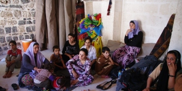 Viranşehir’e 60 Kişilik Yezidi Grup Daha Getirildi