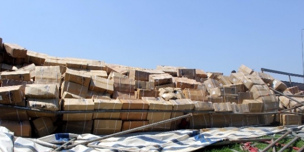 Tır’dan Dökülen İpler Bursa Trafiğini 2 Saat Kilitledi