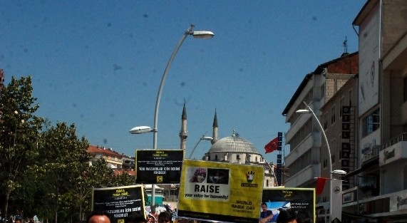Bolu’da Rabia Günü’nde Tepkilerini Dile Getirdiler