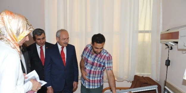 Kılıçdaroğlu, Filistinli Yaralıları Ziyaret Etti