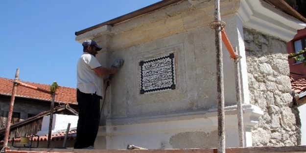 Tarihi Çeşmeler Kurtarılmaya Başlandı