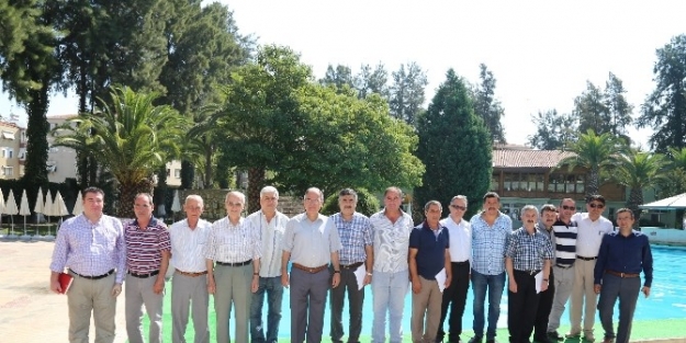 Selçuk’ta, ’yüzmeyen Çocuğumuz Kalmasın’ Kampanyası