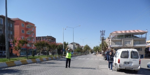 Gölbaşıda Trafik Uygulamaları Devam Ediyor