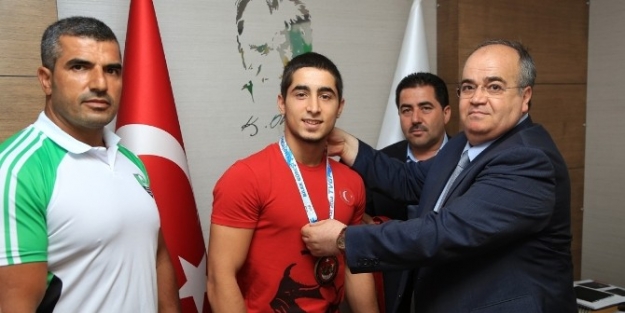 Şehitkamil’in Bilekçilerinden Büyük Başarı