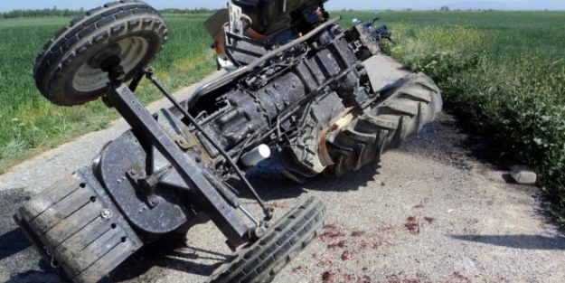 Traktör kazası 3 ölü 4 yaralı