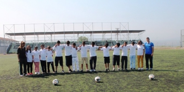 Büyükşehirli Sporculardan Efsane Başkan Seba İçin Saygı Duruşu