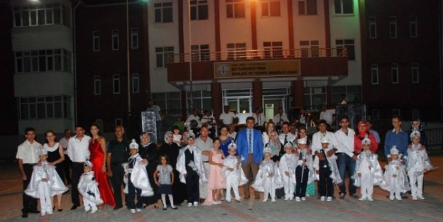 Büyükkarıştıran’da Sünnet Şöleni Yapıldı