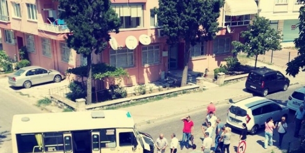 Gelin Arabasıyla Minibüs Çarpişti