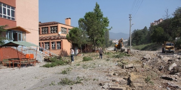 Hastane Yoluna Başlandı