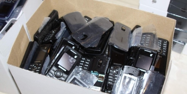 Kaçak Cep Telefonu Operasyonu