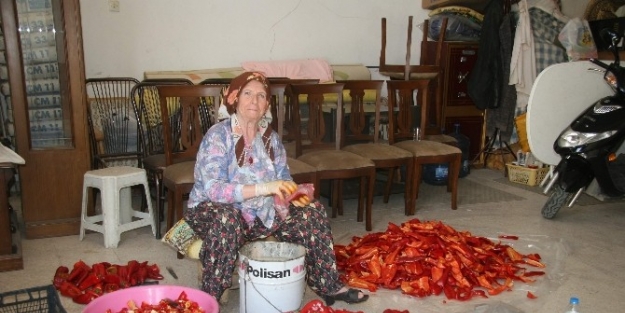Biber Salçası Geleneği Sürüyor