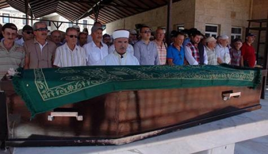 'Ateş Böceği Yalçın' toprağa verildi