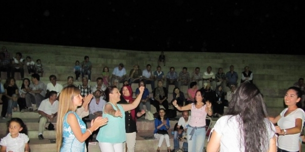 Hisarcık Lisesi Eski Öğretmenleri Ve Mezunları Türkü Gecesinde Buluştu