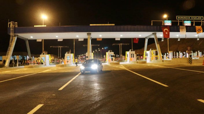 Saat 00.01'de açıldı... 50 km otoyol, 40 km bağlantı yolu...