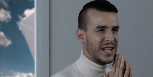 Cem Adrian kimdir?