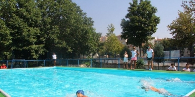 Kırklareli’de Yüzme Yarışması