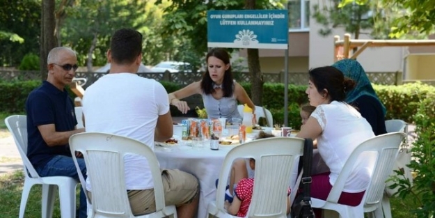 Görme Engellilerin Aileleri Nilüfer’de Kahvaltıda Buluştu