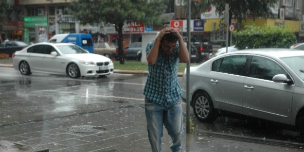 Sakarya’da Yağan Yağmur Vatandaşları Serinletti