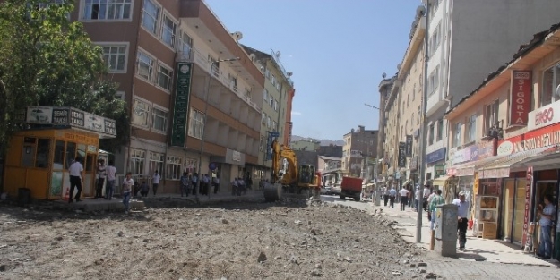 Hakkari’de Yol Onarım Çalişmasi