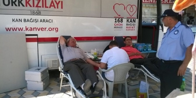 Kulululardan Kan Bağışı