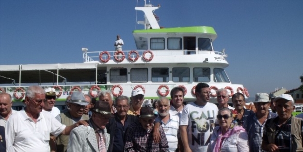 Mavi Turda Doğum Günü Sürprizi