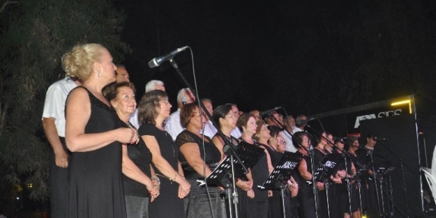 Davutlar’da Türk Müziği Konseri