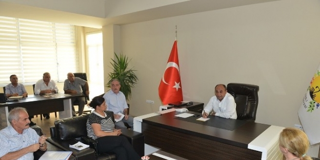 Çiğli’de Mahalle Sorunlarına Muhtarlarla Çözüm