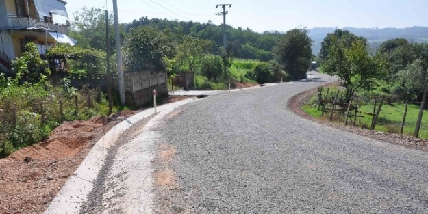 İzmit Köy Yolları Yenileniyor