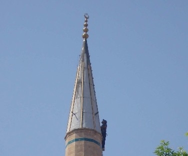 Ekmek Minarede