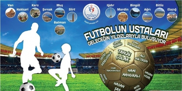 Futbolun Ustaları Hakkari’de Sahaya Çikacak