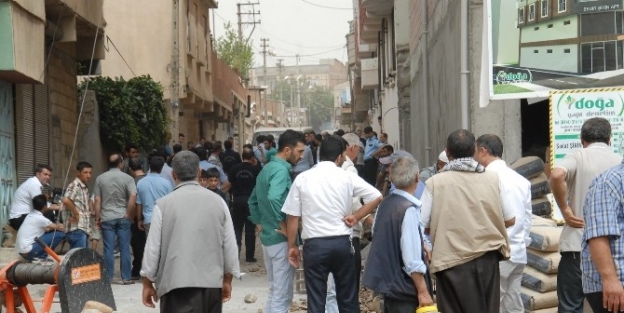 Minibüsün Altında Kalan 4 Yaşındaki Çocuk Öldü