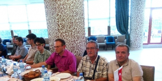 Avrupalı Kütahyalılar Farkındalık Toplantısında Tanıştı