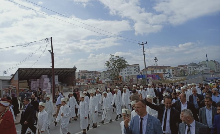 29 hafız mehter eşliğinde yürüdü