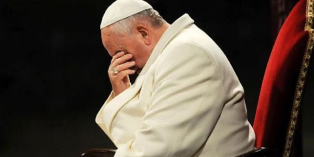 Papa Francisco yasta