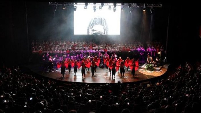 ‘Cumhuriyet Gençleri’nden 96’ncı yıla özel kutlama