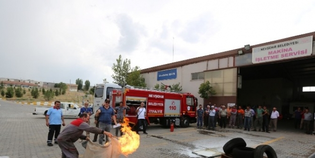 Belediye Personeli Yangın Tatbikatında