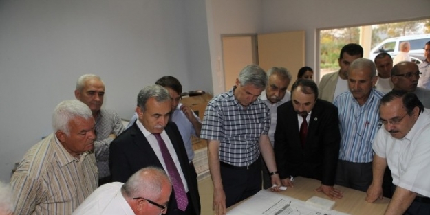 Vali Büyük, Çü 57. Alay Camii İnşaatinda İncelemelerde Bulundu